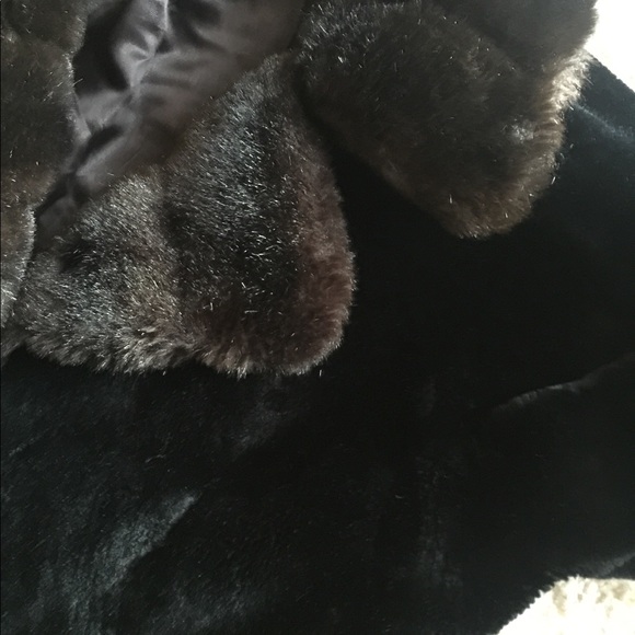 Vintage Perfect Fur Coat - Picture 9 of 16